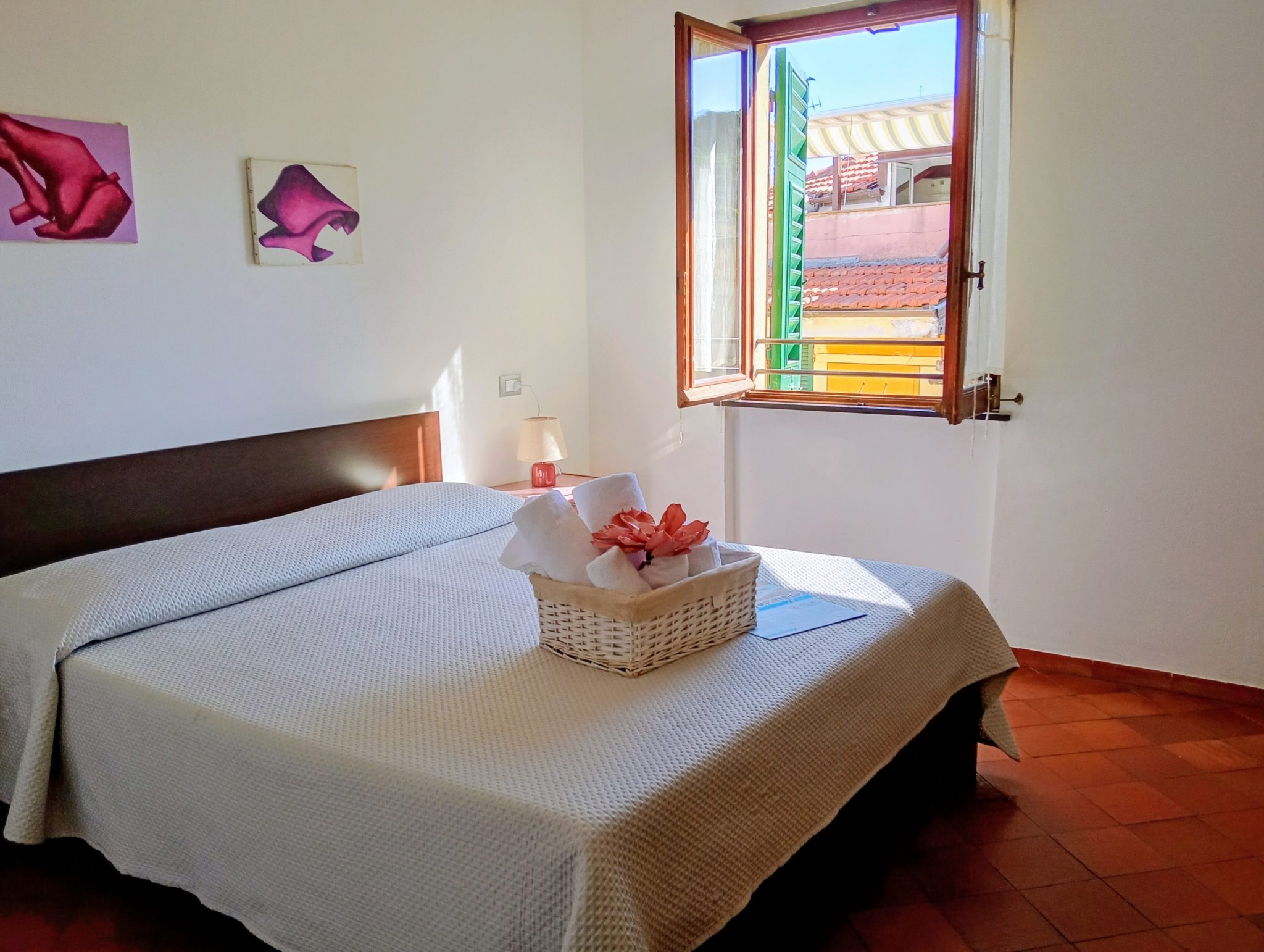 affitta camere mare pietra ligure (1)